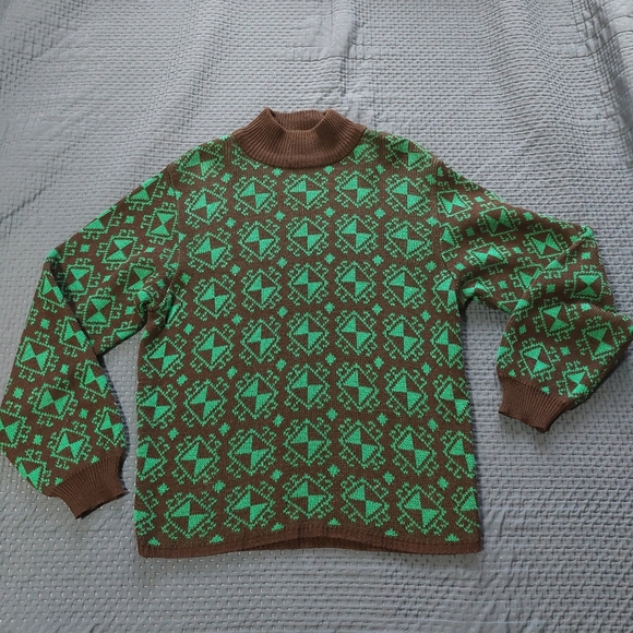 Jimmy Garcia Green and Black Patterned Men's Sweater - Picture 1 of 4